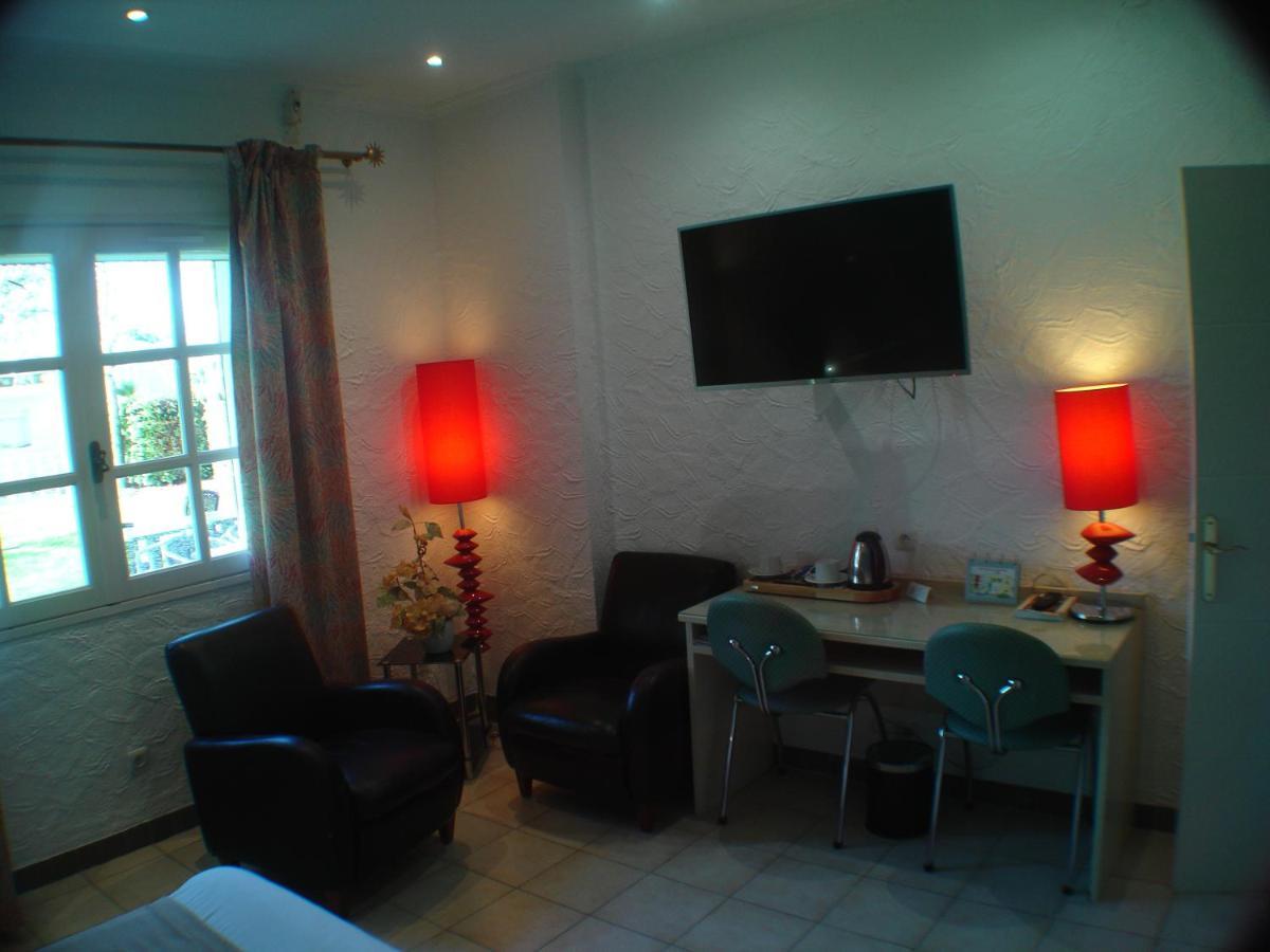 Logis Hotel & Restaurant Le Fleurance Exterior foto