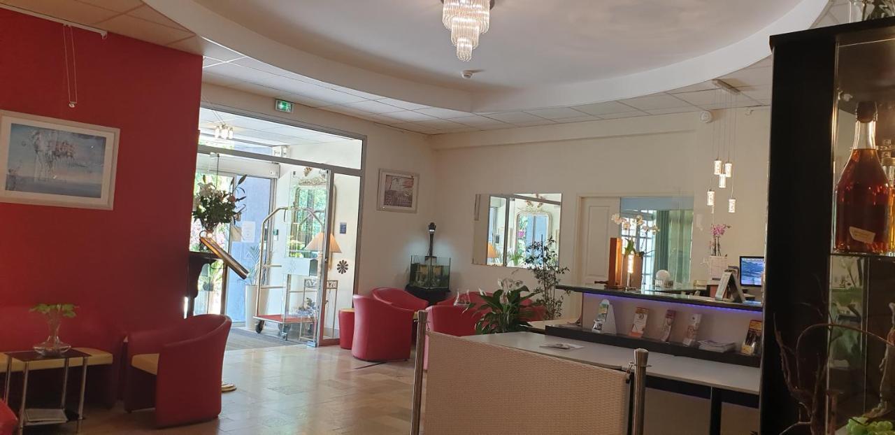 Logis Hotel & Restaurant Le Fleurance Exterior foto