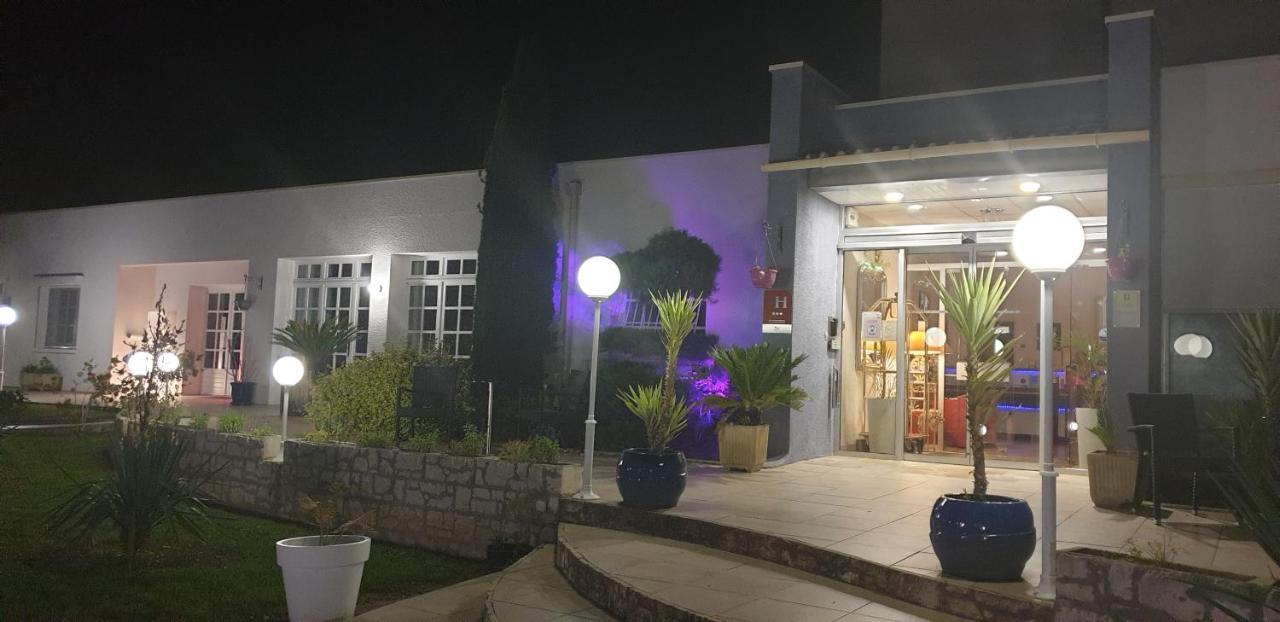 Logis Hotel & Restaurant Le Fleurance Exterior foto