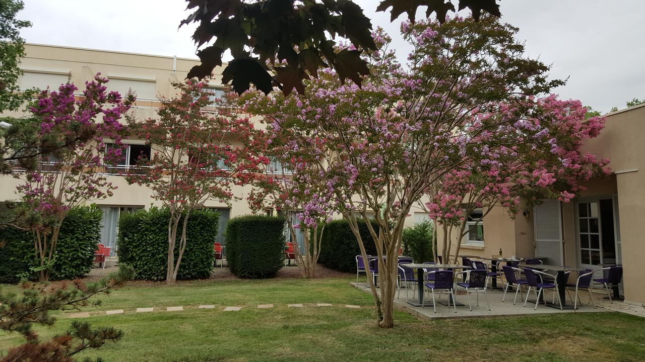 Logis Hotel & Restaurant Le Fleurance Exterior foto